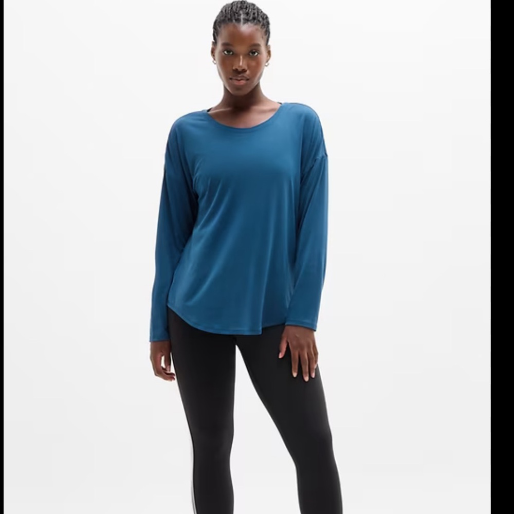 Athleta Women's Long Sleeve Tee - Purple/Blue color